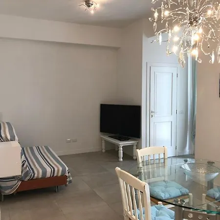 Franci Marina Di Campo, A Due Passi Dal Mare