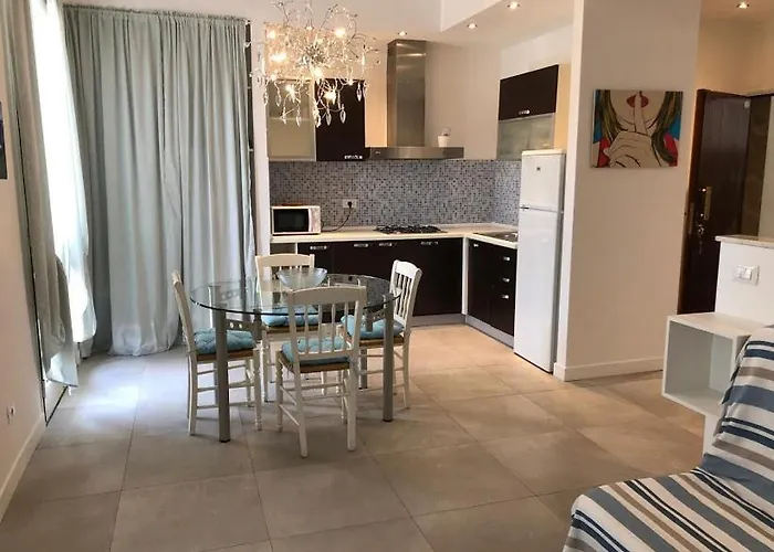 Franci Marina Di Campo, A Due Passi Dal Mare